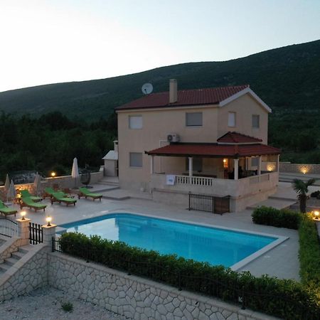 Villa Secret Beauty With Saltwater Pool Имотски Экстерьер фото