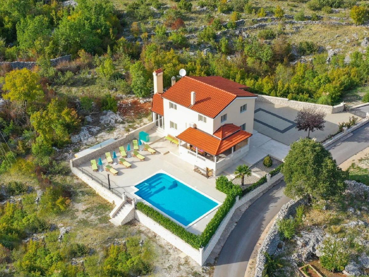 Villa Secret Beauty With Saltwater Pool Имотски Экстерьер фото