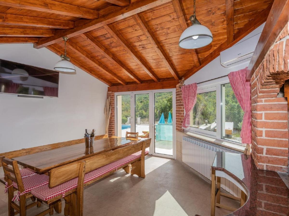 Villa Secret Beauty With Saltwater Pool Имотски Экстерьер фото
